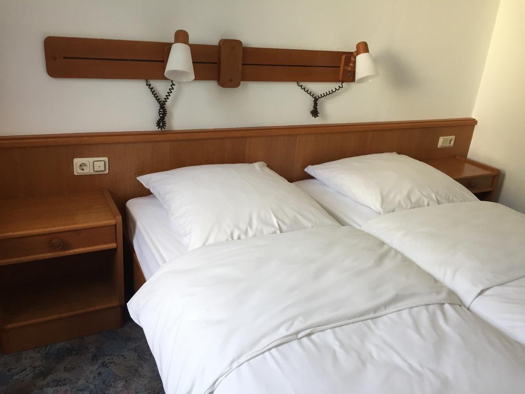 Hotel Stadt Mainz Schwabenheim an der Selz Oda fotoğraf